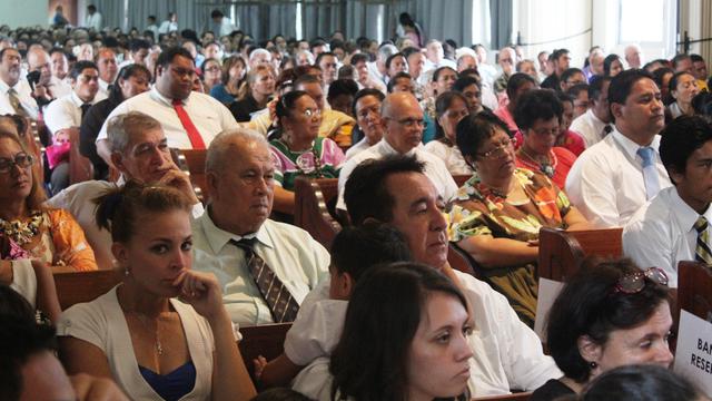 L'assemblée lors de la conférence du Pieu de Papeete
