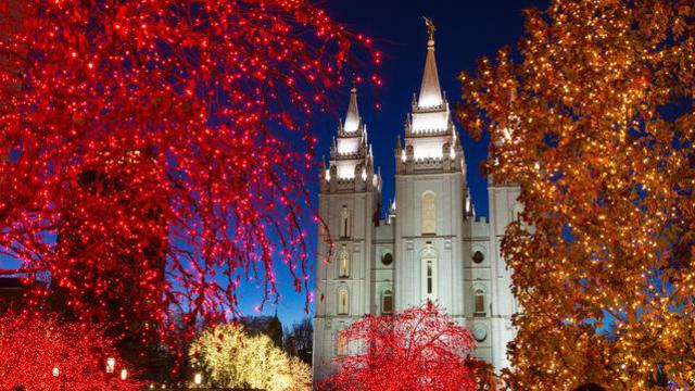 Temple Square lights25 2014