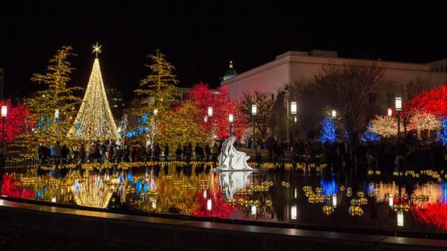 Temple Square lights3 2014